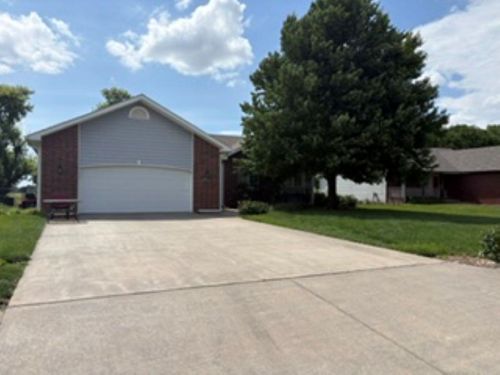 1215 Redbud Ct, Halstead, KS, 67056-2351 | Card Image