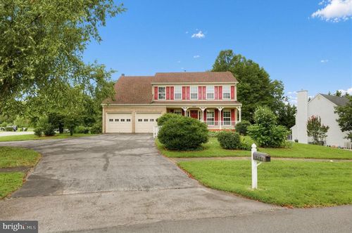 5251 Quebec Pl, WOODBRIDGE, VA, 22193-4570 | Card Image