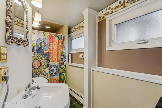 206 Beach Ave, House other with 5 bedrooms, 3 bathrooms and null parking in Leonardo NJ | Image 25