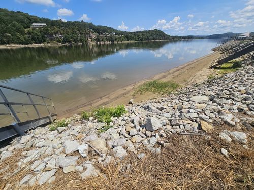 238 S River Front Dr, Clifton, TN, 38425-3021 | Card Image
