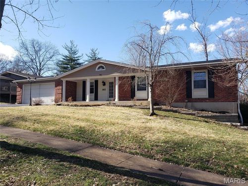 803 Clayworth Dr, Ballwin, MO, 63011-3520 | Card Image