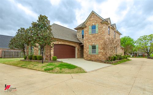 27 Chez Moi Dr, Bossier City, LA, 71111-2181 | Card Image
