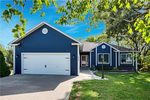 8699 Penner Ave, De Soto, KS, 66018-8326 | Card Image