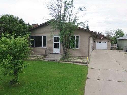 9219 97 Ave, Grande Prairie, AB, T8V5K7 | Card Image