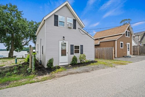 35 Ocean Ave, Halifax, MA, 02338-1326 | Card Image