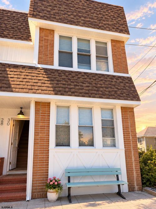 30a-30 N Oakland Ave, Ventnor City, NJ, 08406-2413 | Card Image