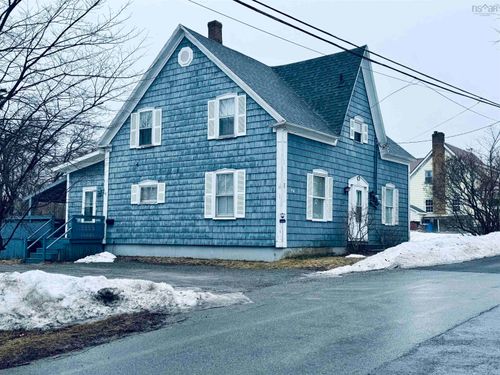 94 Church St, Sydney Mines, NS, B1V2S1 | Card Image