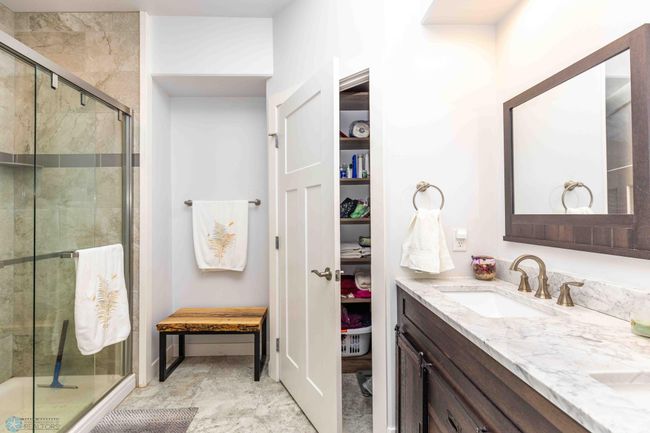 Tile shower and quartz counter top | Image 28