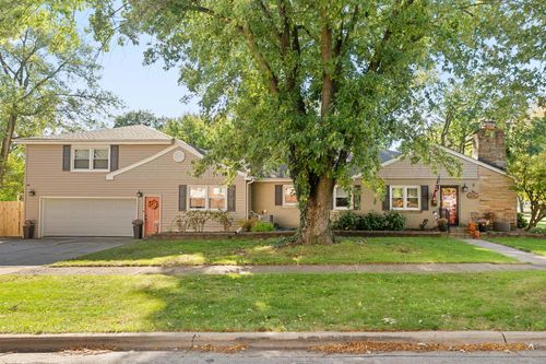 5 E Washington St, Villa Park, IL, 60181-3039 | Card Image