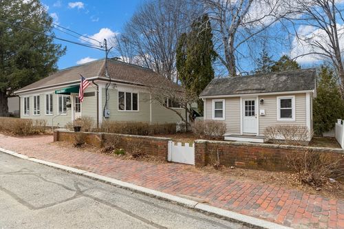 2-20 Oak St, Beverly, MA, 01915-2230 | Card Image