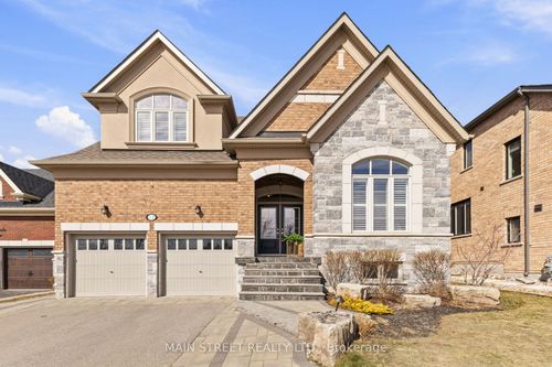 12 Birkdale Pl, Newmarket, ON, L3Y0E2 | Card Image