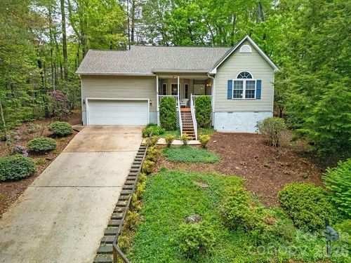 61 Autumn Glen Ct, Brevard, NC, 28712-9156 | Card Image