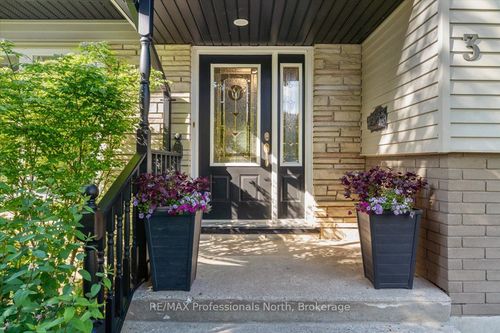 3 Scotia Ave, Brantford, ON, N3R5P9 | Card Image