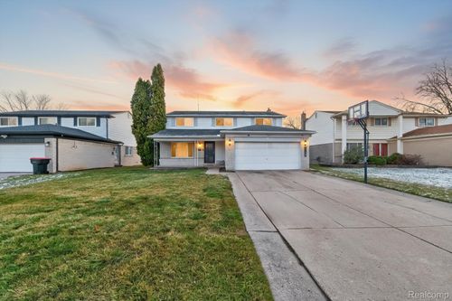 17239 New Jersey Street, Southfield, MI, 48075 | Card Image