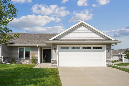 5806 Se 24th St, Des Moines, IA, 50320-4702 | Card Image