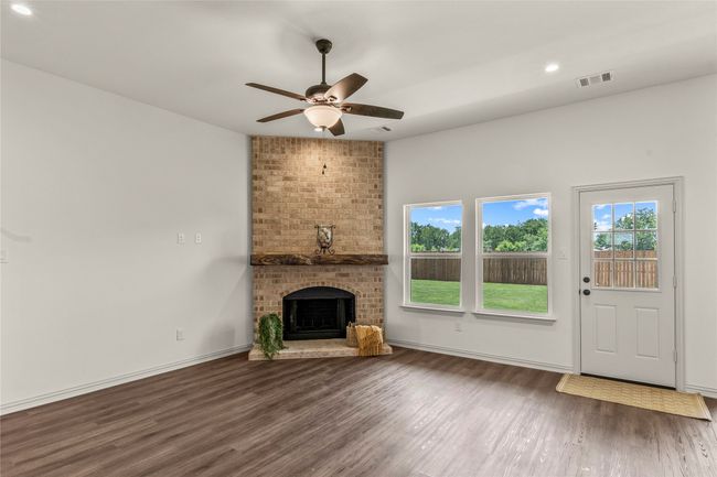 118 Panther Loop, House other with 4 bedrooms, 2 bathrooms and null parking in Mabank TX | Image 13