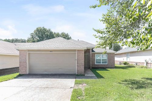 4931 Chamberlain Ln, Memphis, TN, 38128-0926 | Card Image
