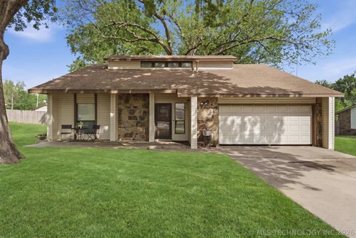 5505 S Ash Ave, Broken Arrow, OK, 74011-5017 | Card Image