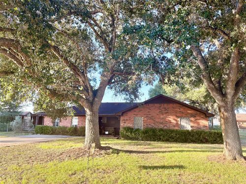 1006 Lee Rd, Columbus, TX, 78934-5156 | Card Image