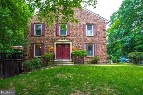 9001 Armendown Dr, SPRINGFIELD, VA, 22152-2137 | Card Image