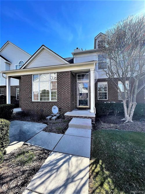 4103 Cameron Cir, Commerce Twp, MI, 48390-5827 | Card Image