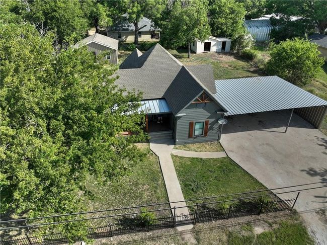 153 E Norway St, House other with 3 bedrooms, 1 bathrooms and 3 parking in Walnut Springs TX | Image 23