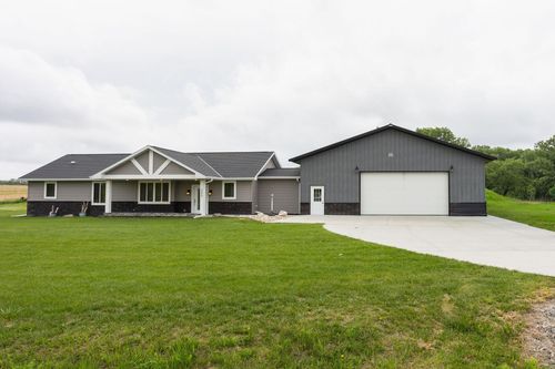 1500 N Eastwood St, Norfolk, NE, 68701-6822 | Card Image