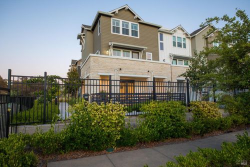 409 Semillon Ln, Santa Rosa, CA, 95403-2886 | Card Image