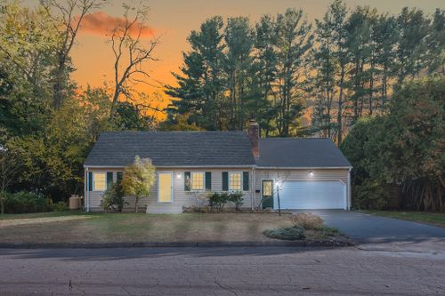 43 Pilgrim Dr, Northampton, MA, 01060 | Card Image