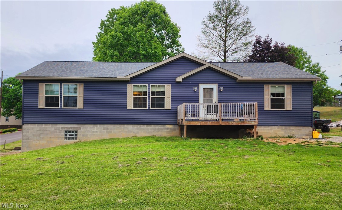 1st St, Follansbee, WV 26037