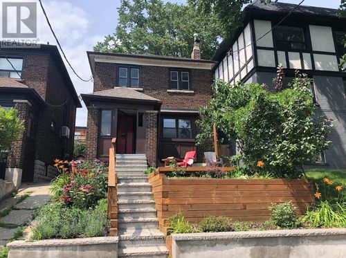 40 Heydon Park Rd, Toronto, ON, M6J2C8 | Card Image