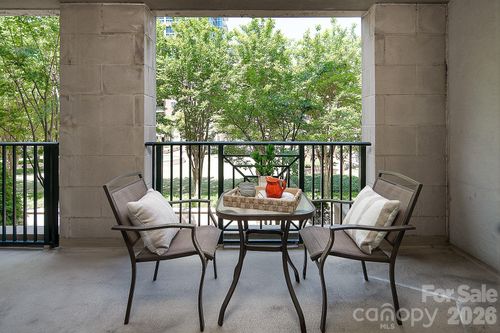 204-300 W 5th Street W, Charlotte, NC, 28202 | Card Image