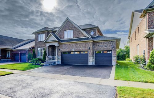 320 Sims Estate Dr, Kitchener, ON, N2A4L5 | Card Image