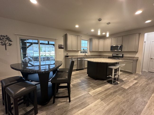 Kitchen & Dining | Image 13