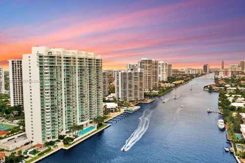 apt-1808-20201 E Country Club Dr, Aventura, FL, 33180-3285 | Card Image