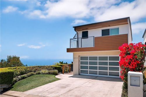 855 Santa Ana St, Laguna Beach, CA, 92651-3823 | Card Image