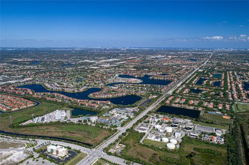 apt-118-850 Sw 133rd Ter, Pembroke Pines, FL, 33027-6455 | Card Image