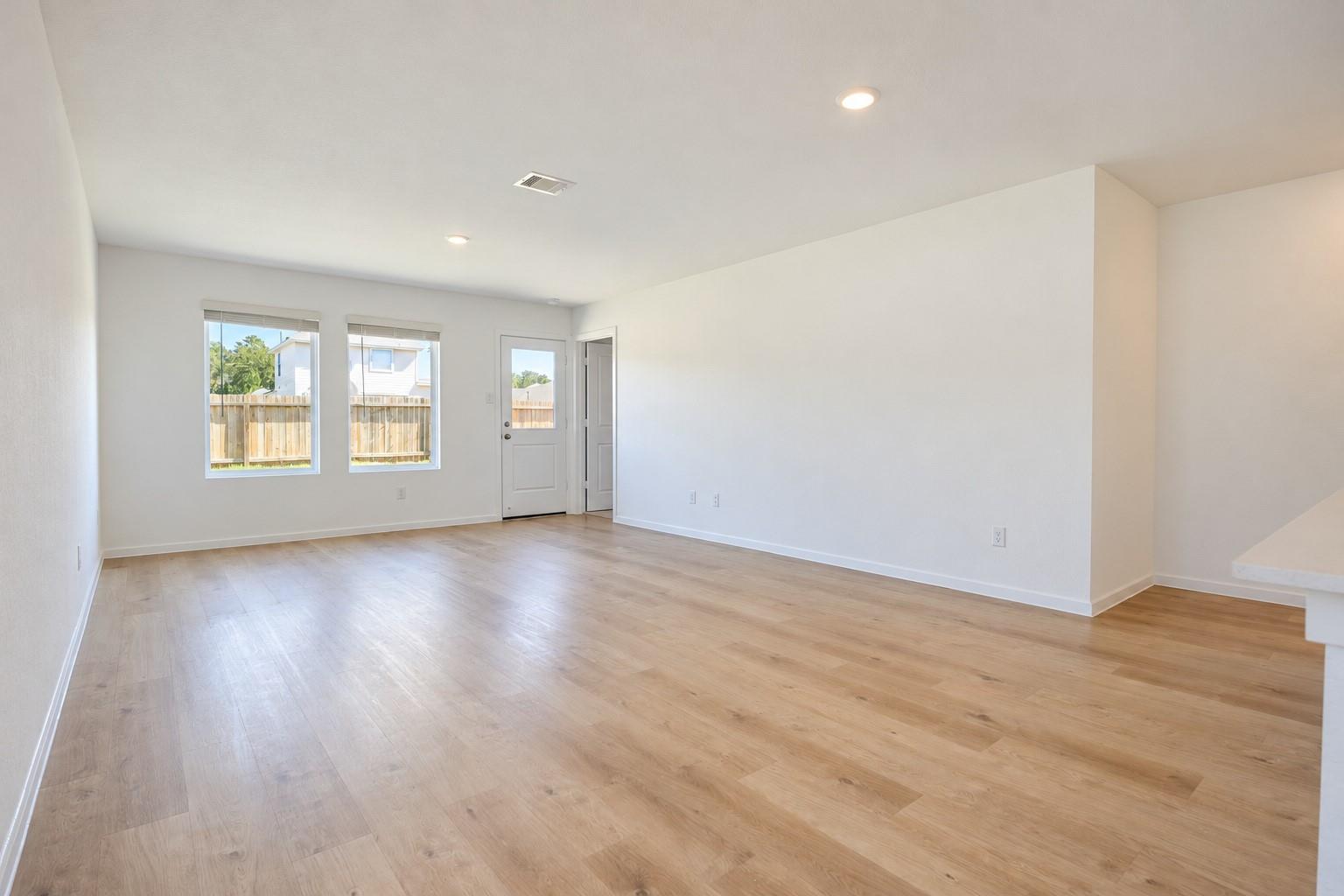 Residential Lease in Cleveland 3