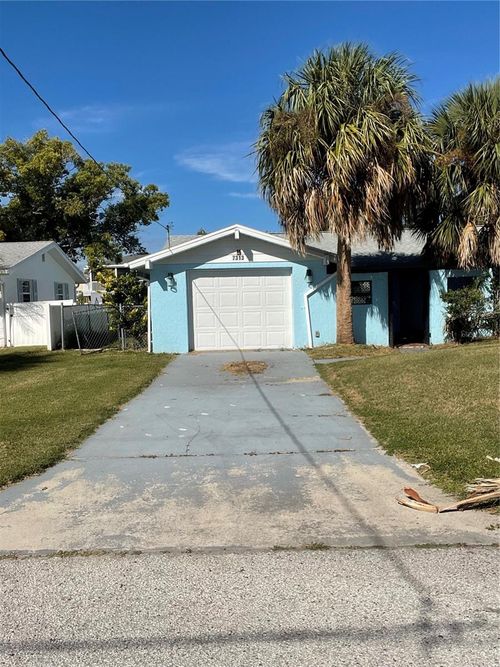 7313 Mako Dr, HUDSON, FL, 34667-3918 | Card Image