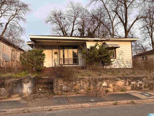 915 19th Pl Sw, Birmingham, AL, 35211-3616 | Card Image