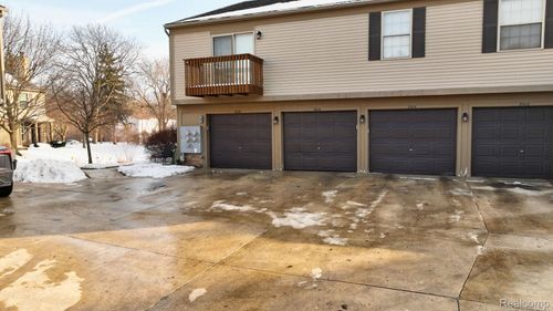 3016 Forest Creek Ct, Ann Arbor, MI, 48108-5215 | Card Image