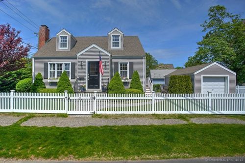 11 Oldfield Dr, Fairfield, CT, 06824-6411 | Card Image