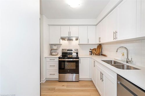 34-36 Delawana Dr, Hamilton, ON, L8E1G4 | Card Image