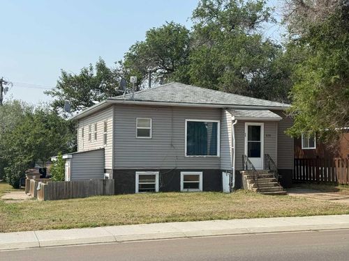 1-4-535 2 Avenue E, Brooks, AB, T1R0H5 | Card Image