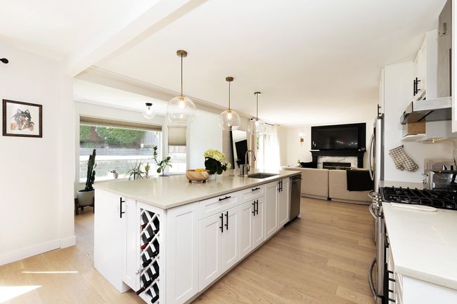 12028 Chestnut Cres, House other with 4 bedrooms, 3 bathrooms and 4 parking in Pitt Meadows BC | Image 8