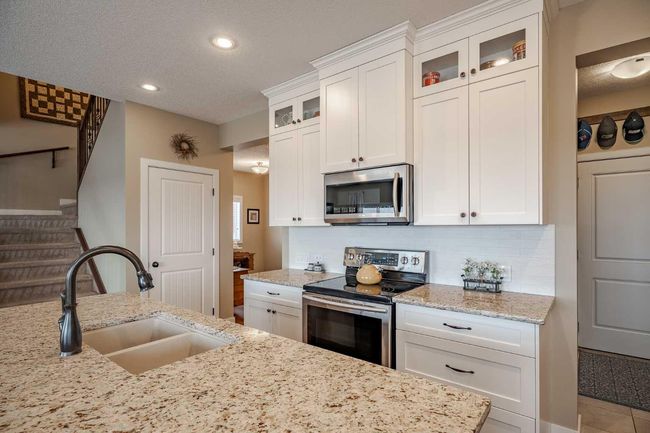 20 Drake Landing Grove, House other with 5 bedrooms, 4 bathrooms and 5 parking in Okotoks AB | Image 5