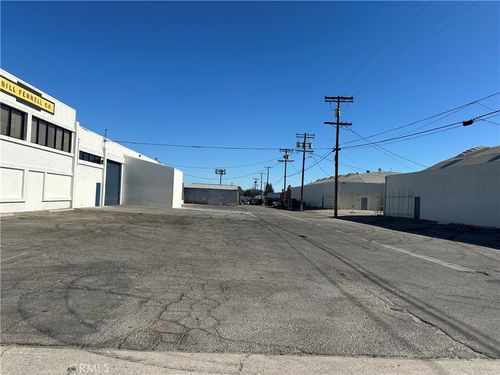 7610 Wheatland Ave, Sun Valley, CA, 91352-4639 | Card Image