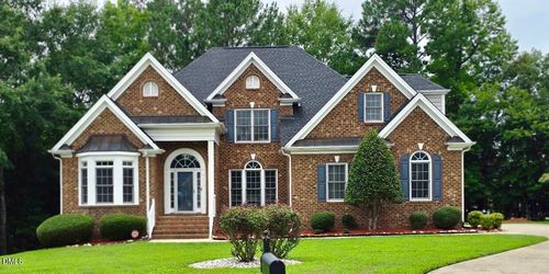 905 Babbling Creek Ln, Fuquay Varina, NC, 27526-7378 | Card Image