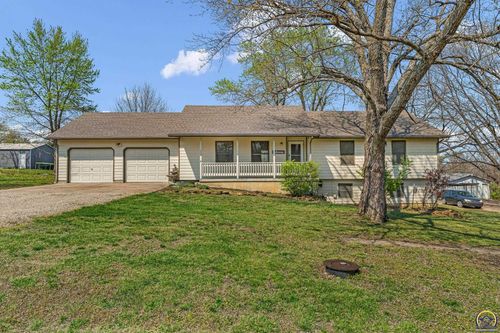 228 W Main St, Carbondale, KS, 66414 | Card Image