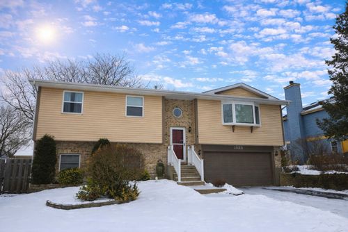 1033 White Pine Dr, Antioch, IL, 60002-2418 | Card Image